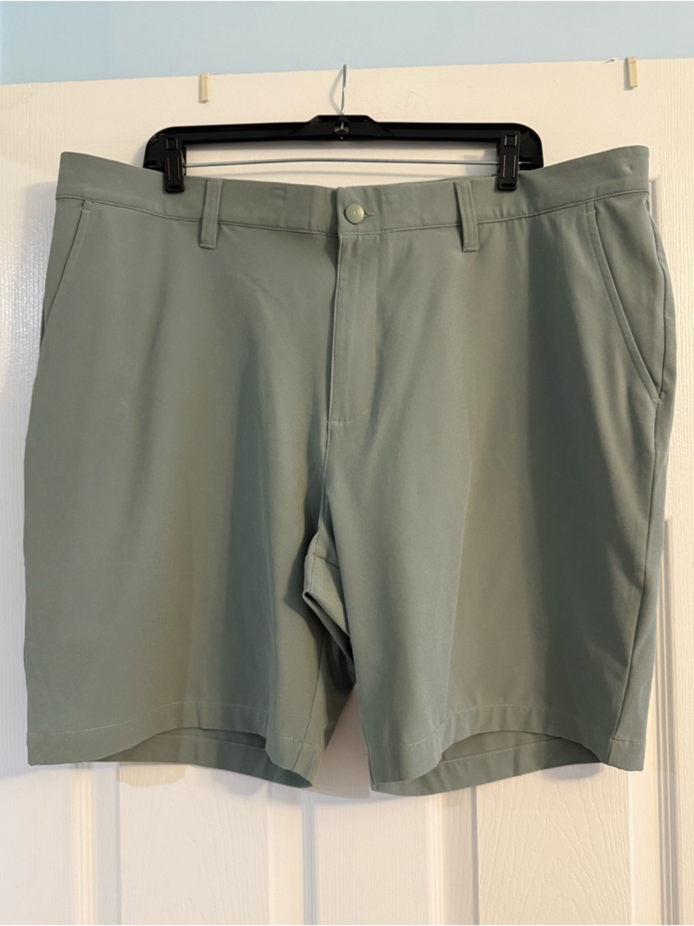 Men’s Adidas Sage Green Lightweight Golf Shorts